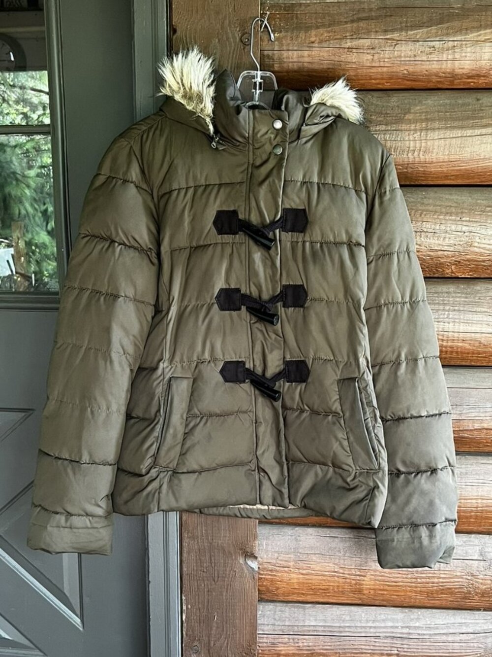 GAP Winter Edition 2012 Quilted Olive Green Duffle Jacket, Faux Fur Hood, Size M